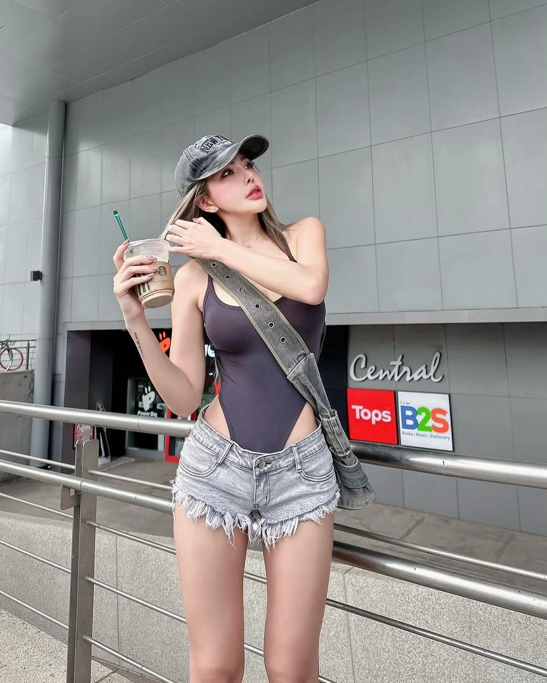 Backless Single Layer Bodysuit - Image 9