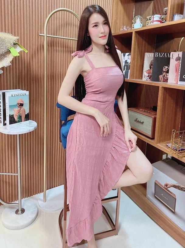 Frill A-Symmetrical Top With Shorts - Image 9