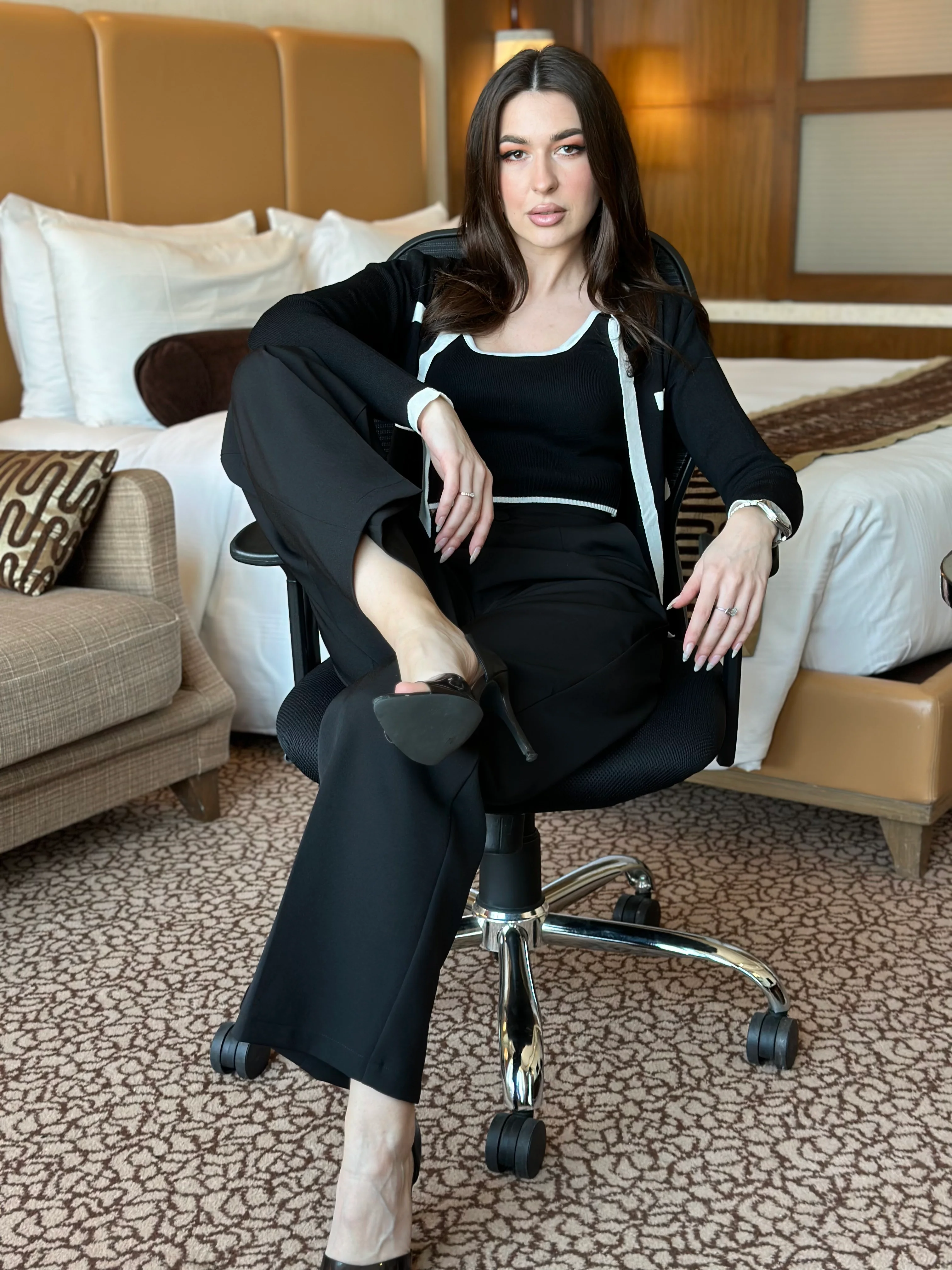 Knitted Shrug Set With Pants - Image 10