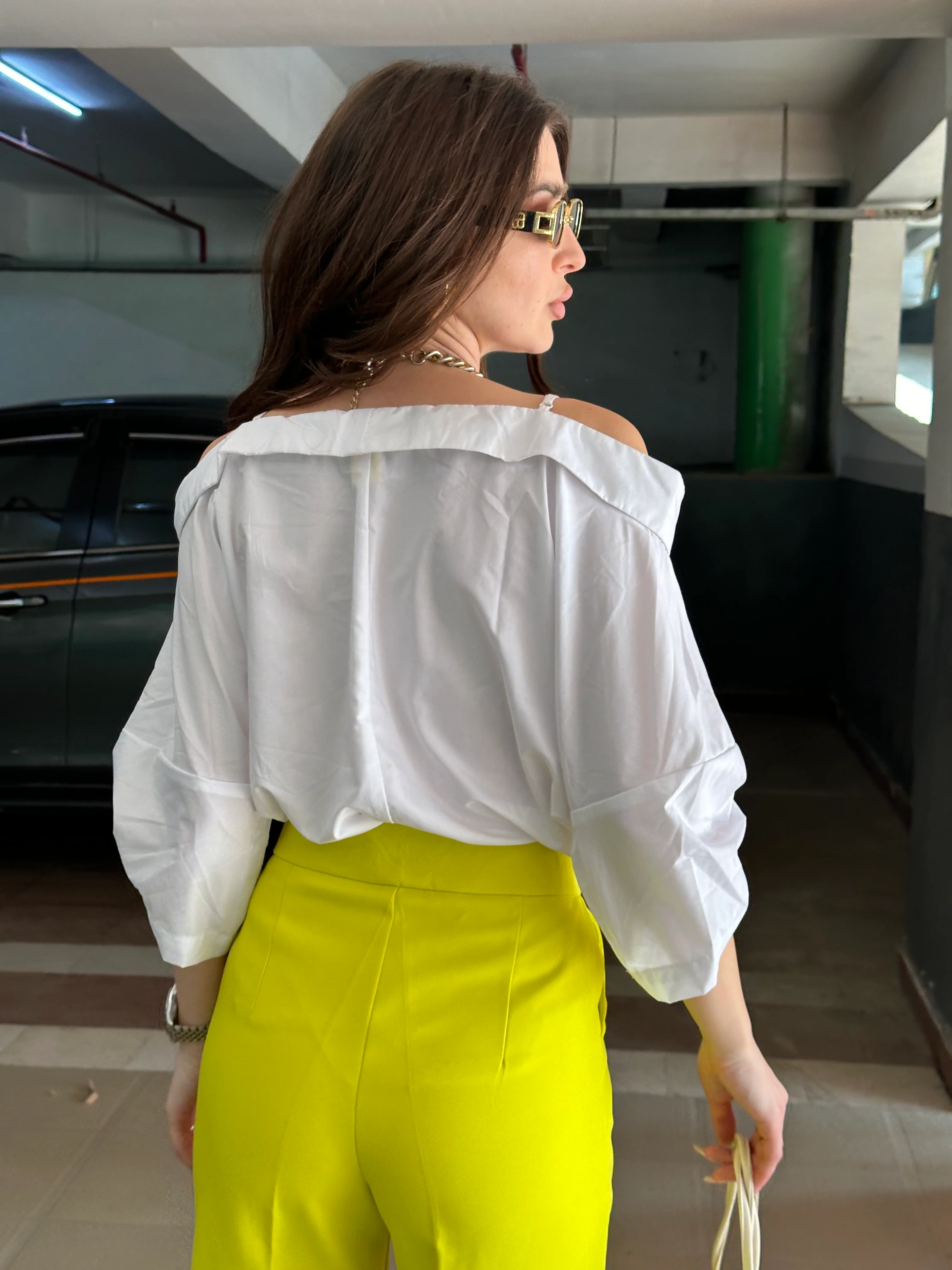 Off-Shoulder White Shirt - Image 10