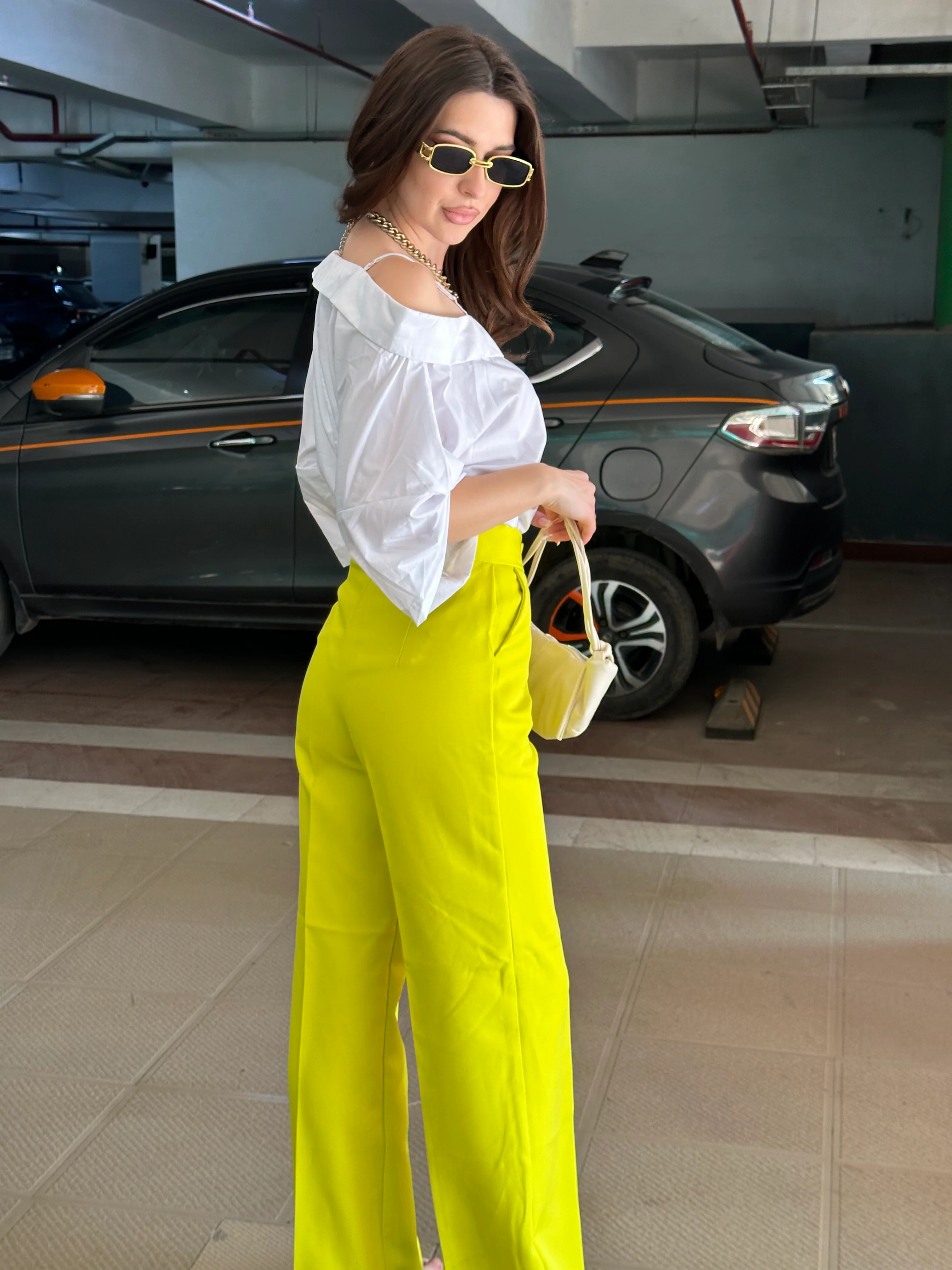 Off-Shoulder White Shirt - Image 11